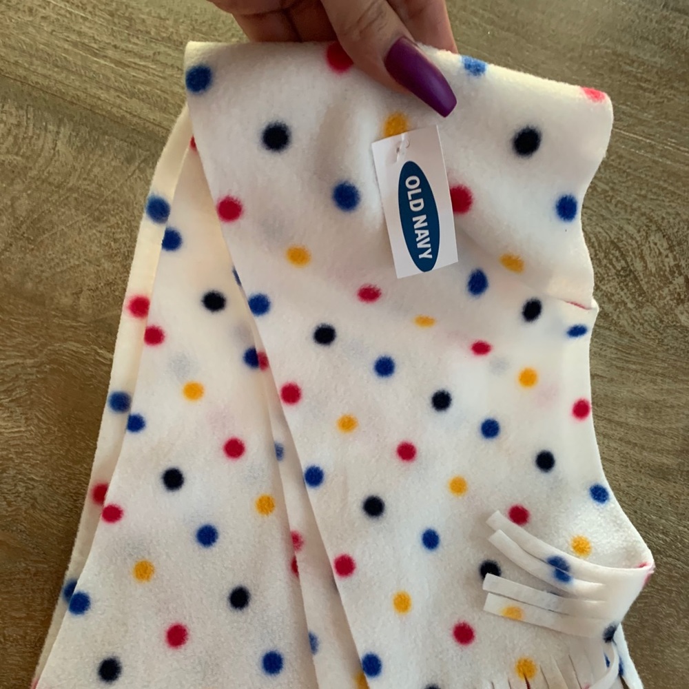 Girls Old Navy Scarf 🧣 - Picture 5 of 5